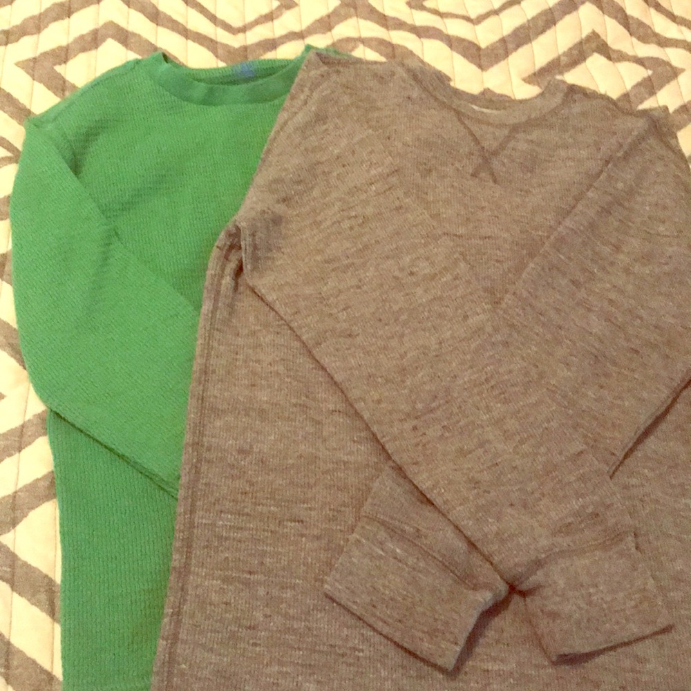 2 Boys Long sleeved shirts